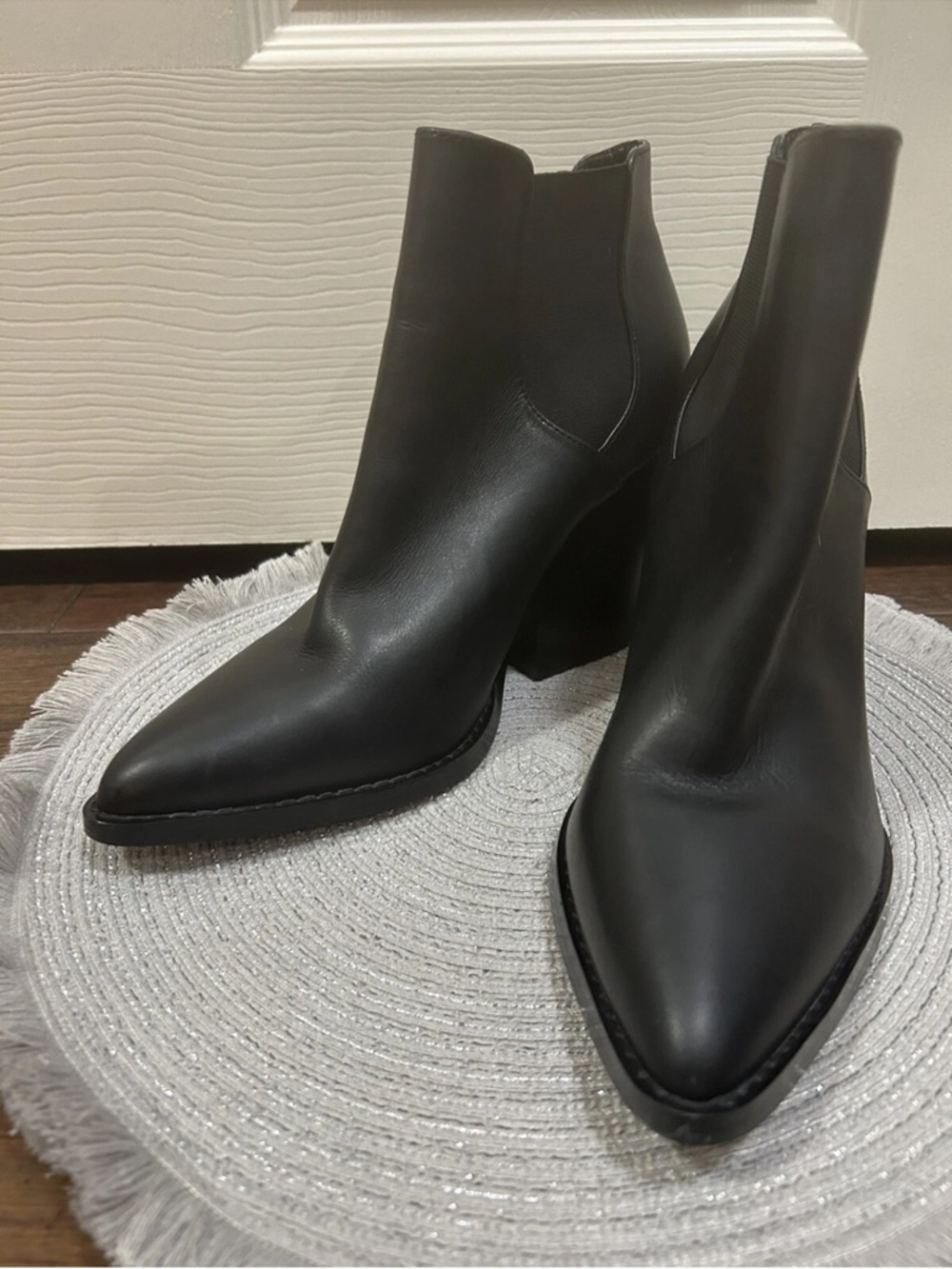 bp Black Pointed Toe Ankle Boots with Block Heel Lex Lea